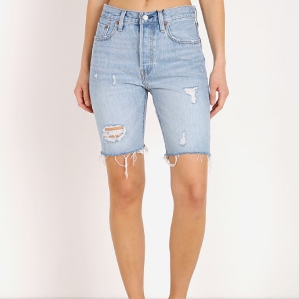 Levi’s 501 knee length shorts